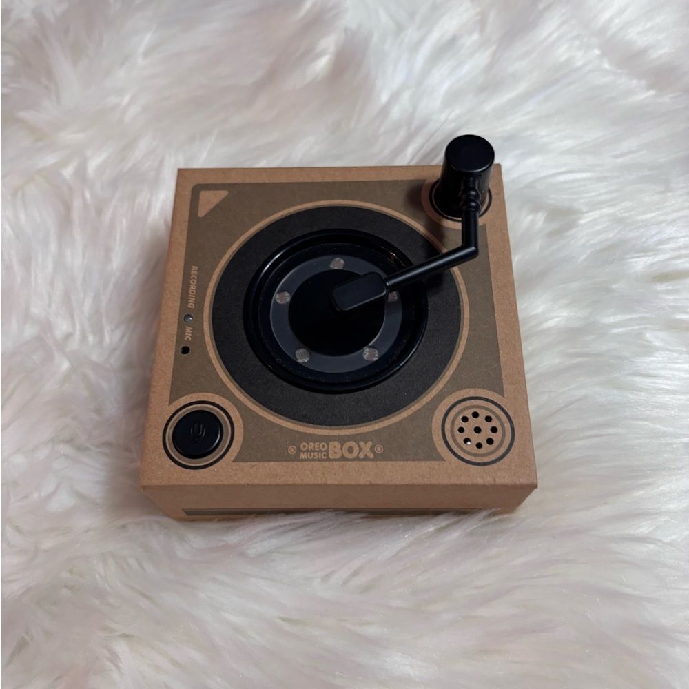 Oreo Cookie Turntable Set - Picture 3 of 6